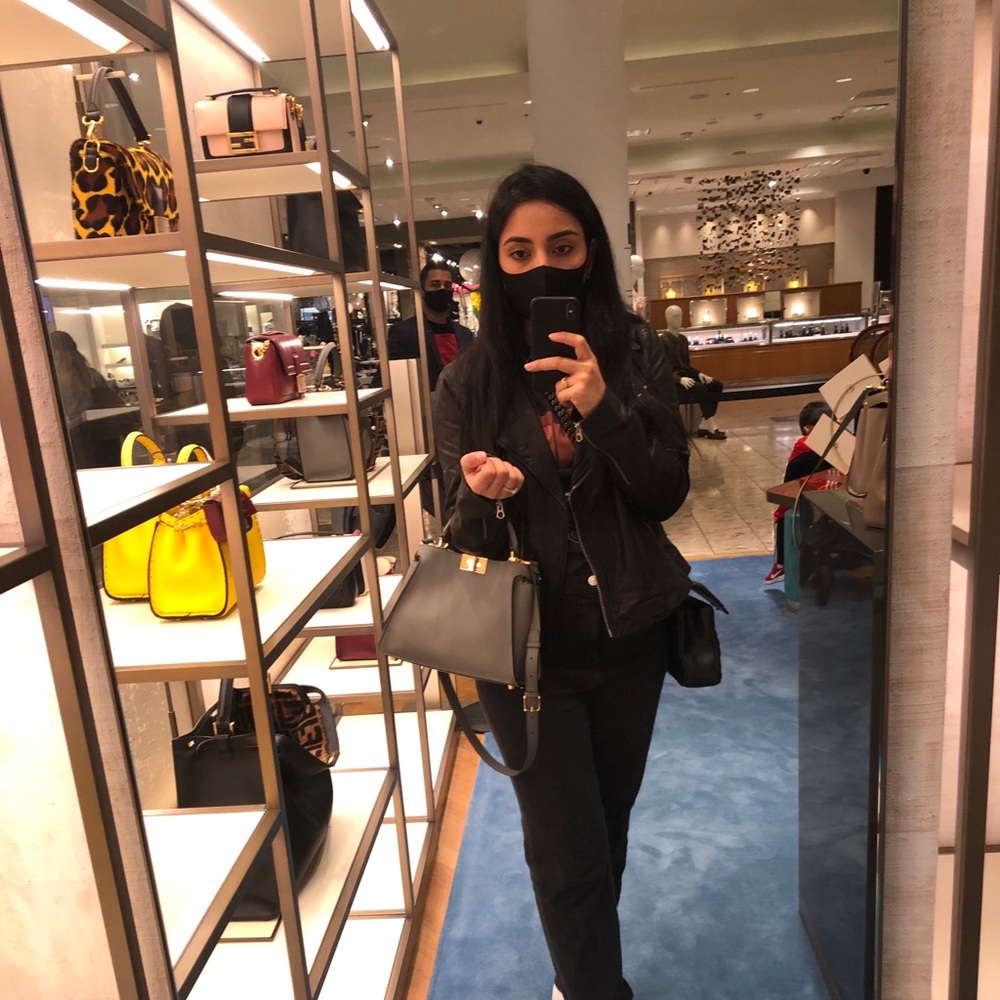 Meet your Posher, Zehra